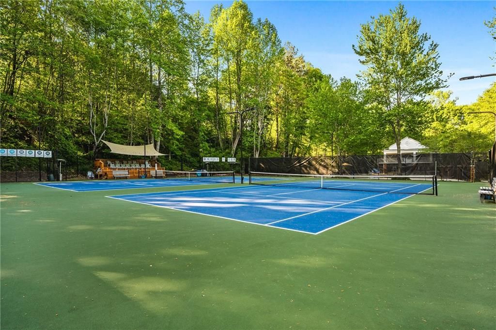 Image 68 of property listing at 2436 Fontainebleau Drive, Dunwoody, GA 30360