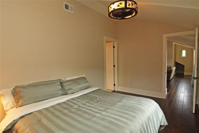 7080 Comanche TRL - Garage Apartment, Austin, TX 78732