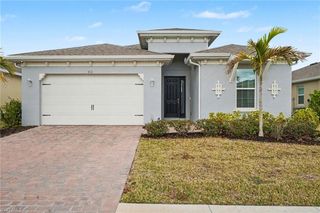 911 Stonewater Lake TER, Cape Coral, FL 33993
