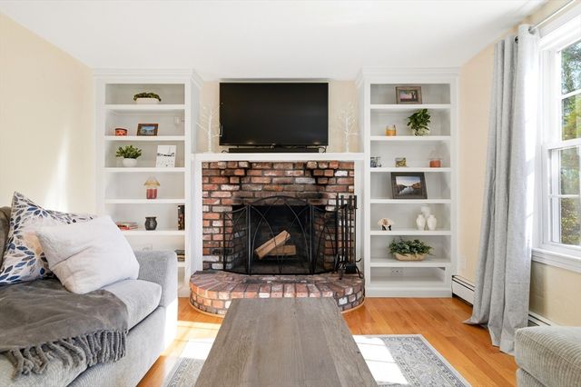 30 Huntington Rd., Plymouth, MA 02360