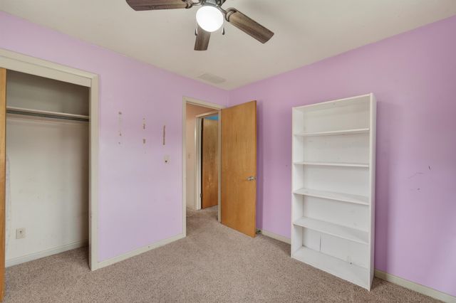 830 Anita Dr, Haysville, KS 67060