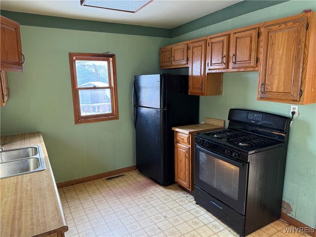 29 Orange Avenue, Lackawanna, NY 14218