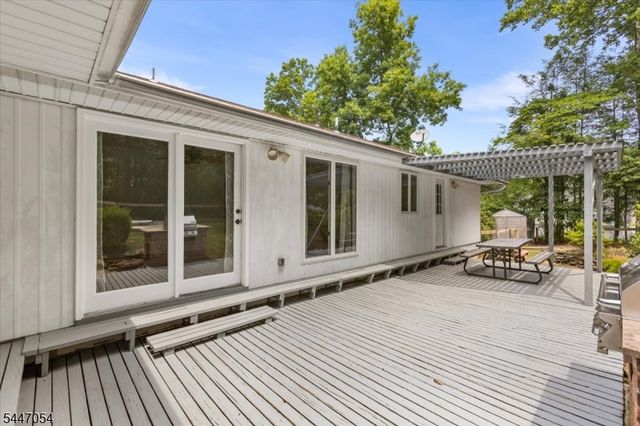 958 Cedar Dr, Stillwater Twp., NJ 07860