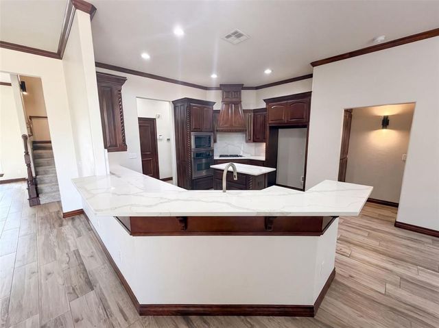 1017 W Camellia Way, Mustang, OK 73064