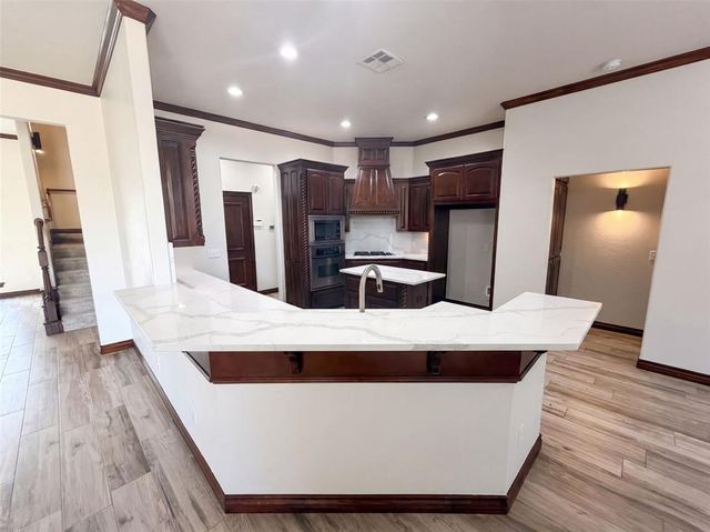 1017 W Camellia Way, Mustang, OK 73064