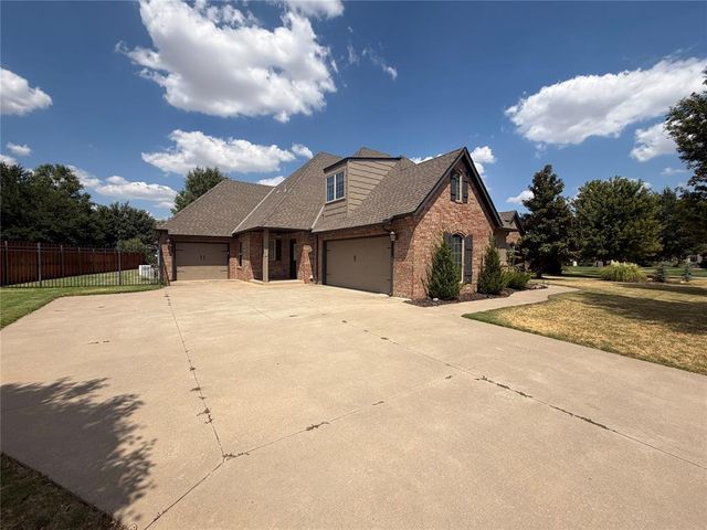 1017 W Camellia Way, Mustang, OK 73064