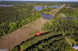287 Lake Sinclair Drive, Sparta, GA 31087