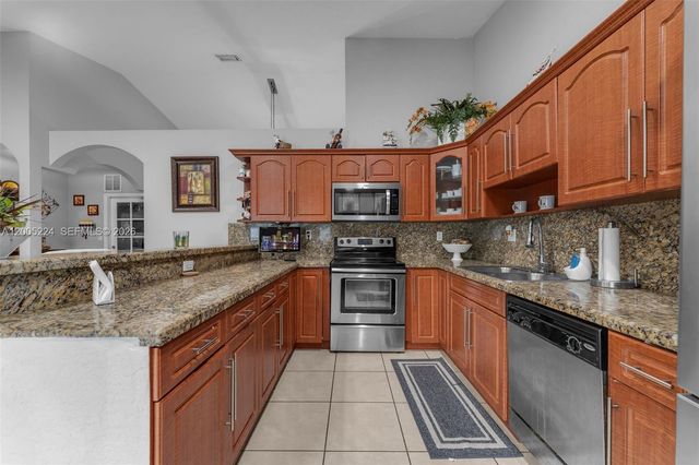 3160 SW 142nd Ave, Miami, FL 33175