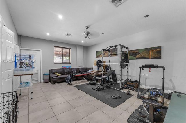 3160 SW 142nd Ave, Miami, FL 33175