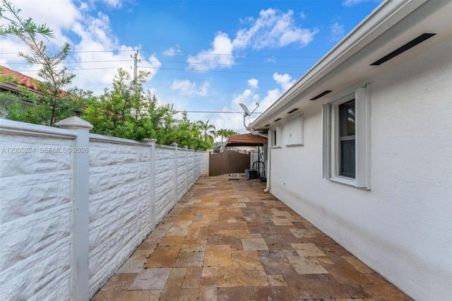 3160 SW 142nd Ave, Miami, FL 33175