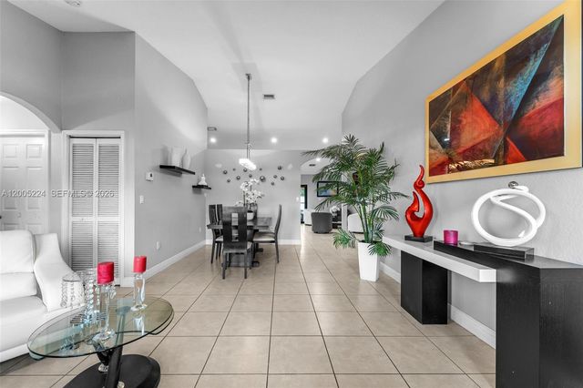 3160 SW 142nd Ave, Miami, FL 33175