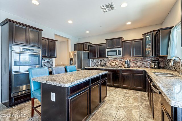 12354 E Calle Riobamba, Vail, AZ 85641