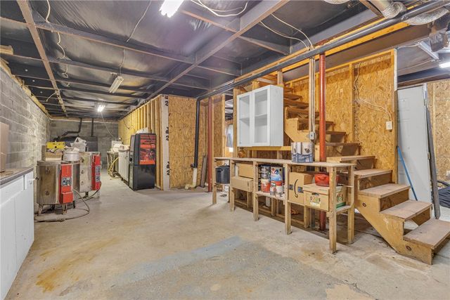 204 Hollowvue Road, Big Beaver, PA 16157