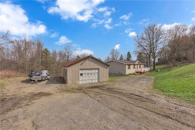 204 Hollowvue Road, Big Beaver, PA 16157