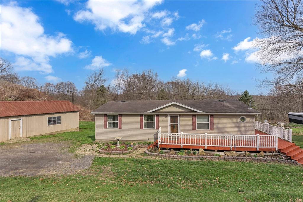 204 Hollowvue Road, Big Beaver, PA 16157