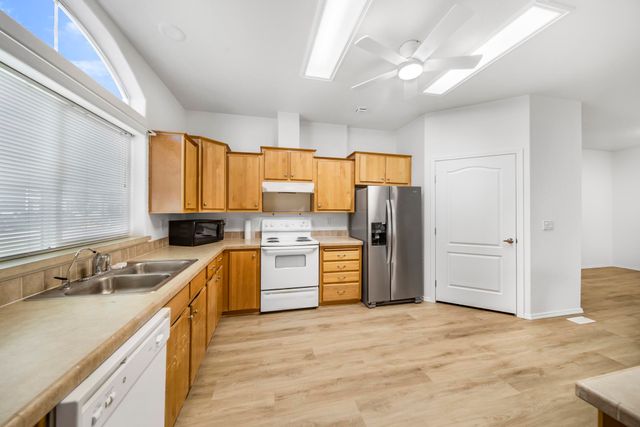 16515 E Main Ave, Spokane Valley, WA 99037