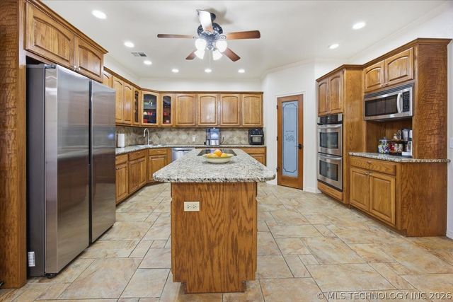 9112 N 139th East Avenue, Owasso, OK 74055