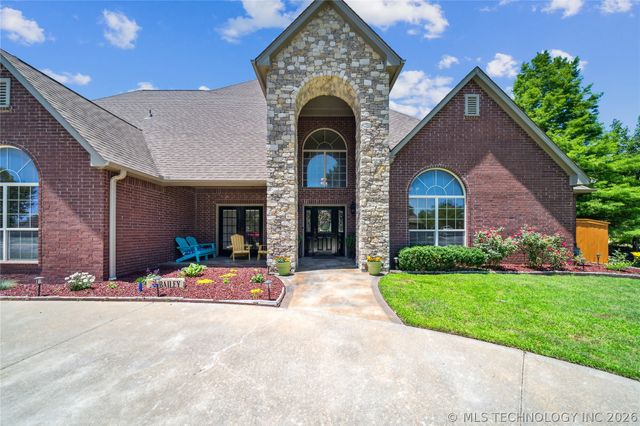 9112 N 139th East Avenue, Owasso, OK 74055