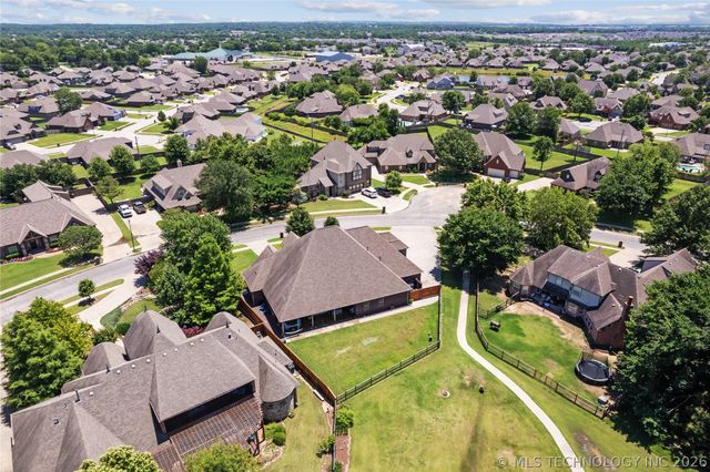 9112 N 139th East Avenue, Owasso, OK 74055