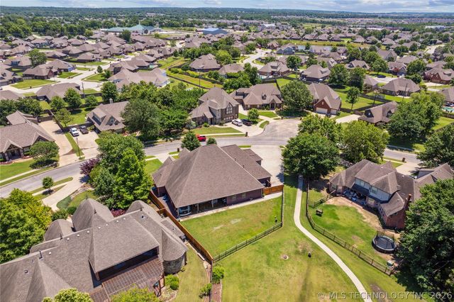 9112 N 139th East Avenue, Owasso, OK 74055