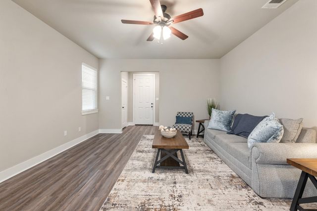 913 Fork Court, College Station, TX 77845