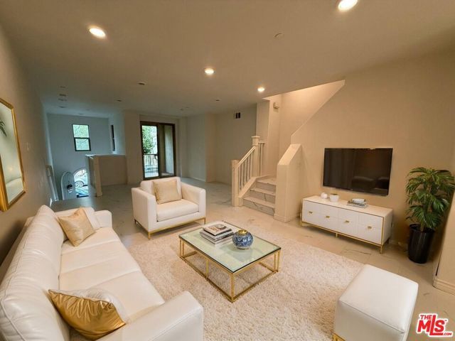 65 Plateau, Irvine, CA 92618