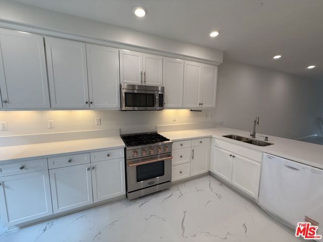 65 Plateau, Irvine, CA 92618