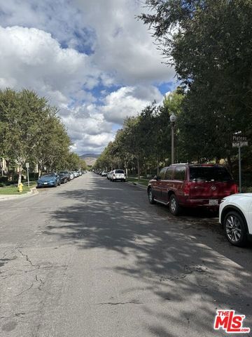 65 Plateau, Irvine, CA 92618