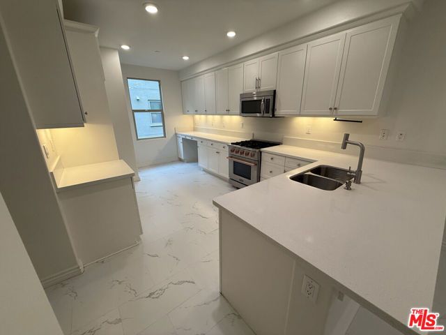 65 Plateau, Irvine, CA 92618