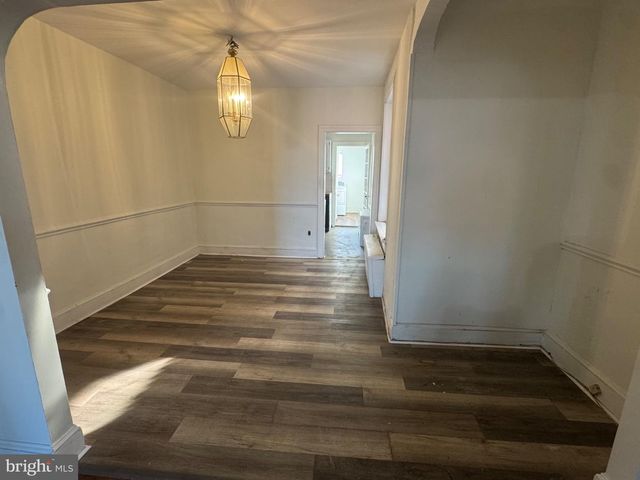 909 S BROOM ST, Wilmington, DE 19805