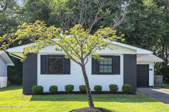 49 Markham Road, Brick, NJ 08724