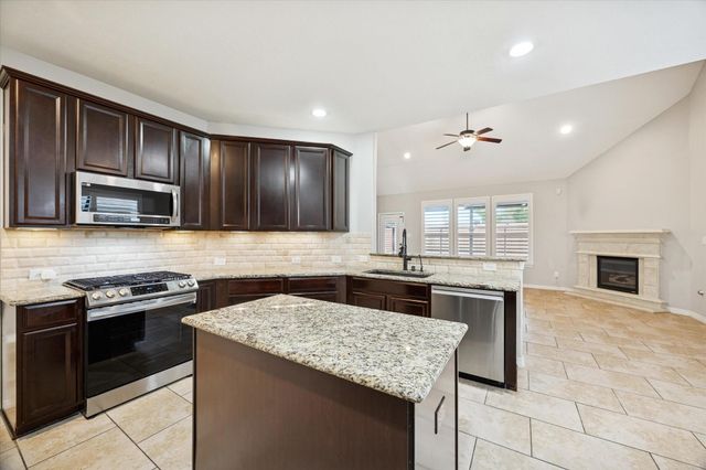 9106 Silverton Star Lane, Houston, TX 77070