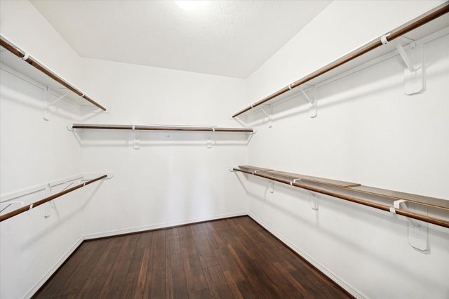 9106 Silverton Star Lane, Houston, TX 77070