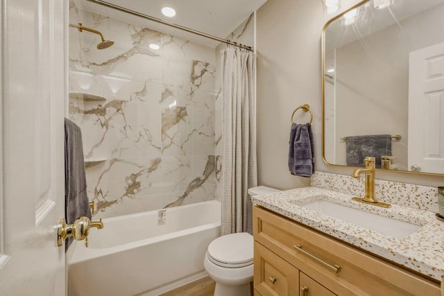 20 OLEANDER CT, Mount Laurel, NJ 08054