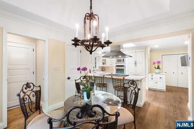 2 Canoe Lane, Roseland, NJ 07068