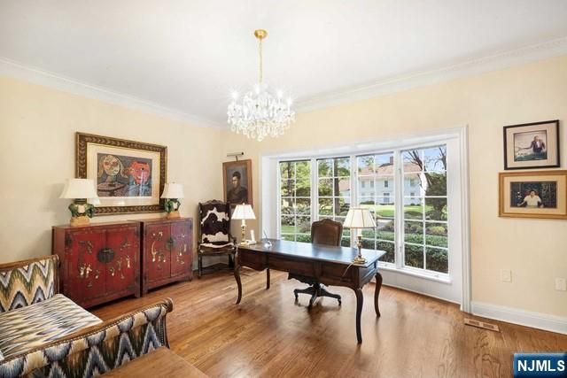 2 Canoe Lane, Roseland, NJ 07068