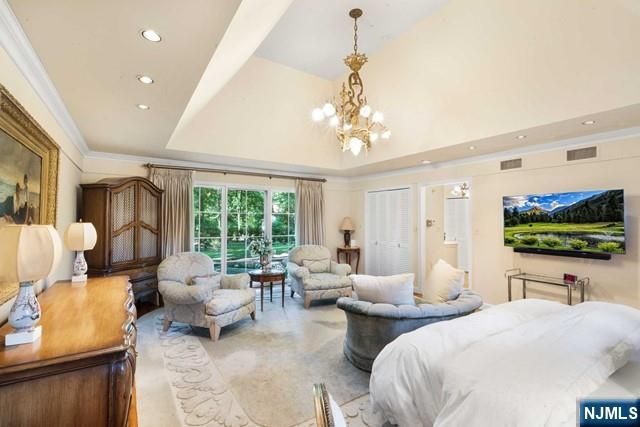 2 Canoe Lane, Roseland, NJ 07068