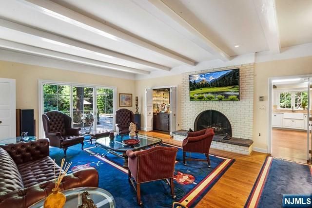 2 Canoe Lane, Roseland, NJ 07068