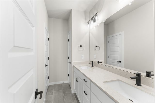6000 SW Bear Creek Avenue, Bentonville, AR 72713