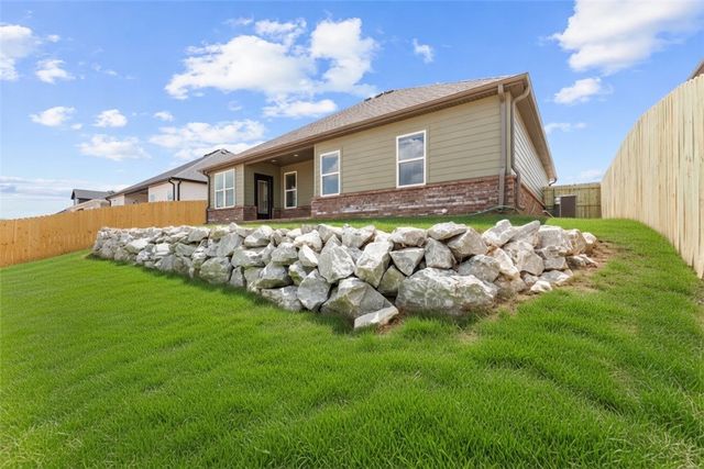 6000 SW Bear Creek Avenue, Bentonville, AR 72713