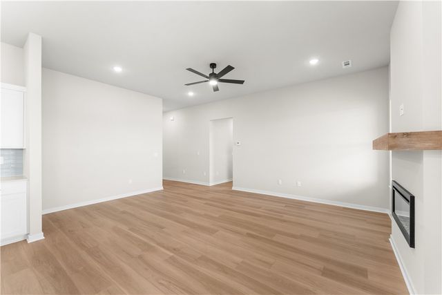 6000 SW Bear Creek Avenue, Bentonville, AR 72713