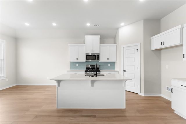 6000 SW Bear Creek Avenue, Bentonville, AR 72713