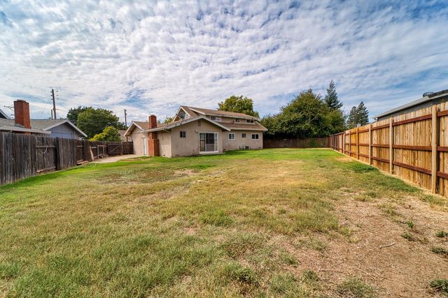 925 Starlite Ln, Yuba City, CA 95991