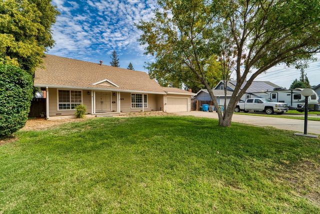 925 Starlite Ln, Yuba City, CA 95991