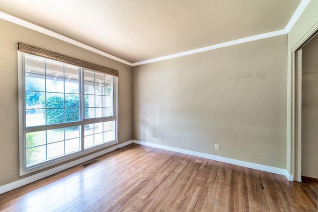 925 Starlite Ln, Yuba City, CA 95991