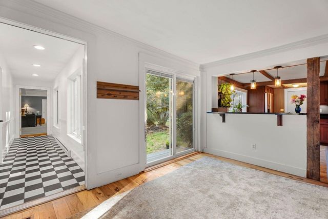 29 Middle Street, Amherst, NH 03031