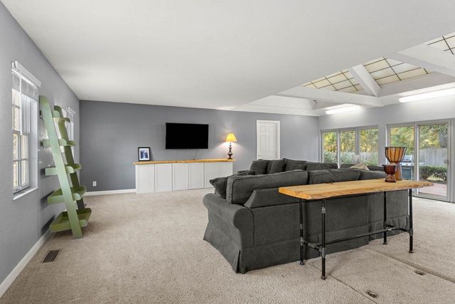 29 Middle Street, Amherst, NH 03031