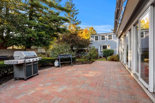 29 Middle Street, Amherst, NH 03031