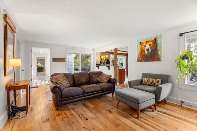 29 Middle Street, Amherst, NH 03031