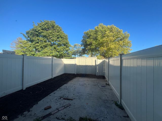 7348 Countrybrook Drive, Indianapolis, IN 46260